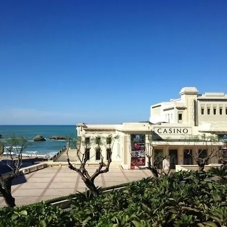 Apartament Voltaire : Avec Terrasse Proche Plages *