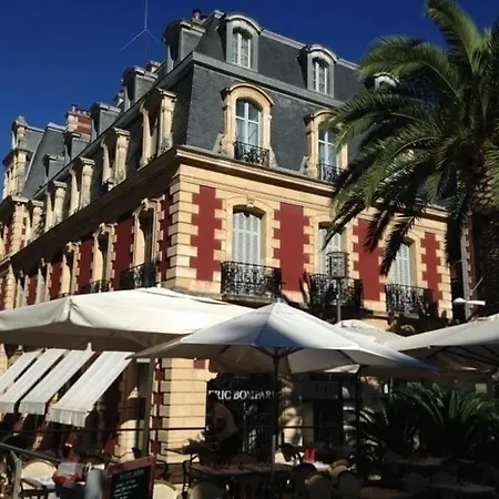 Apartament Voltaire : Avec Terrasse Proche Plages